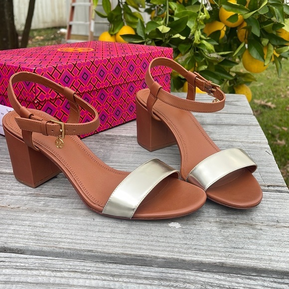 Tory Burch sandal - Picture 1 of 9